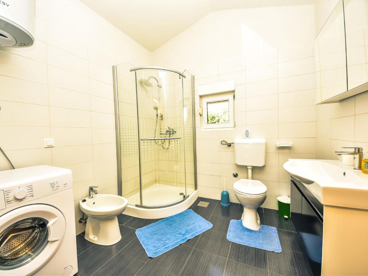 Holiday Home Marijana By Interhome มาสเลนีซา ภายนอก รูปภาพ